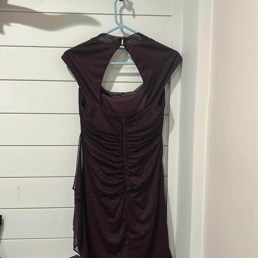 Sparkle Plum R&M Richards Cocktail Mid Dress With Rhinestone Shoulder